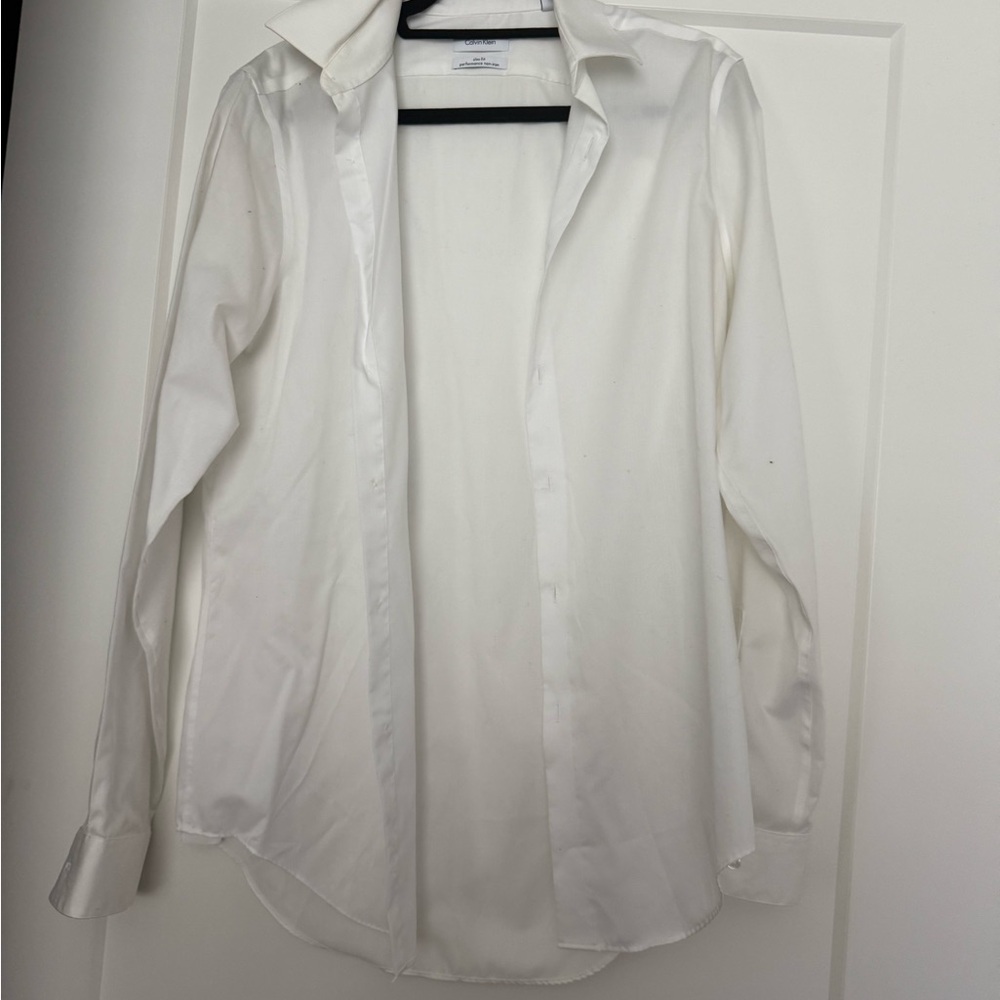 Calvin Klein Elegant White Dress Shirt